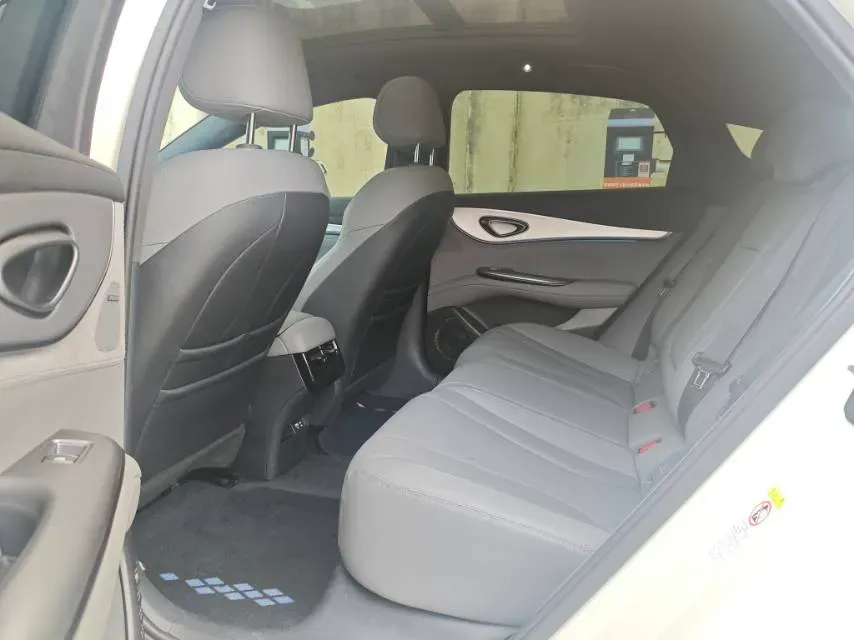 2025 BYD Seal07 DM-i 1.5L 101HP L4 E-CVT PHEV 17.6KWH,autocango,china used car exporter,china ev exporter,chinese used car exporter,chinese used ev exporter