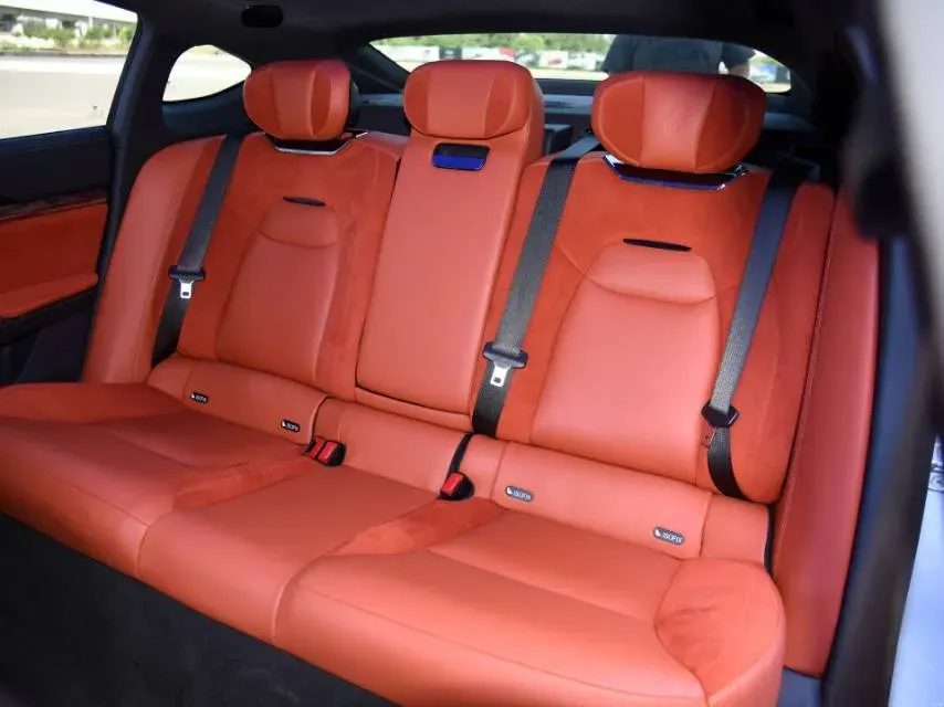 2022 Volkswagen Tiguan L 2.0T 220HP L4 7DCT,autocango,china used car exporter,china ev exporter,chinese used car exporter,chinese used ev exporter