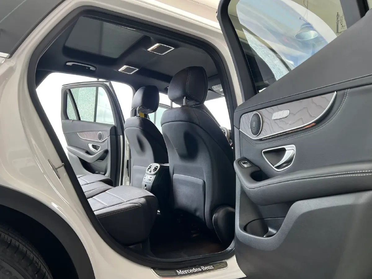 2020 Mercedes-Benz GLC Class 2.0T 258HP L4 9AT,autocango,china used car exporter,china ev exporter,chinese used car exporter,chinese used ev exporter