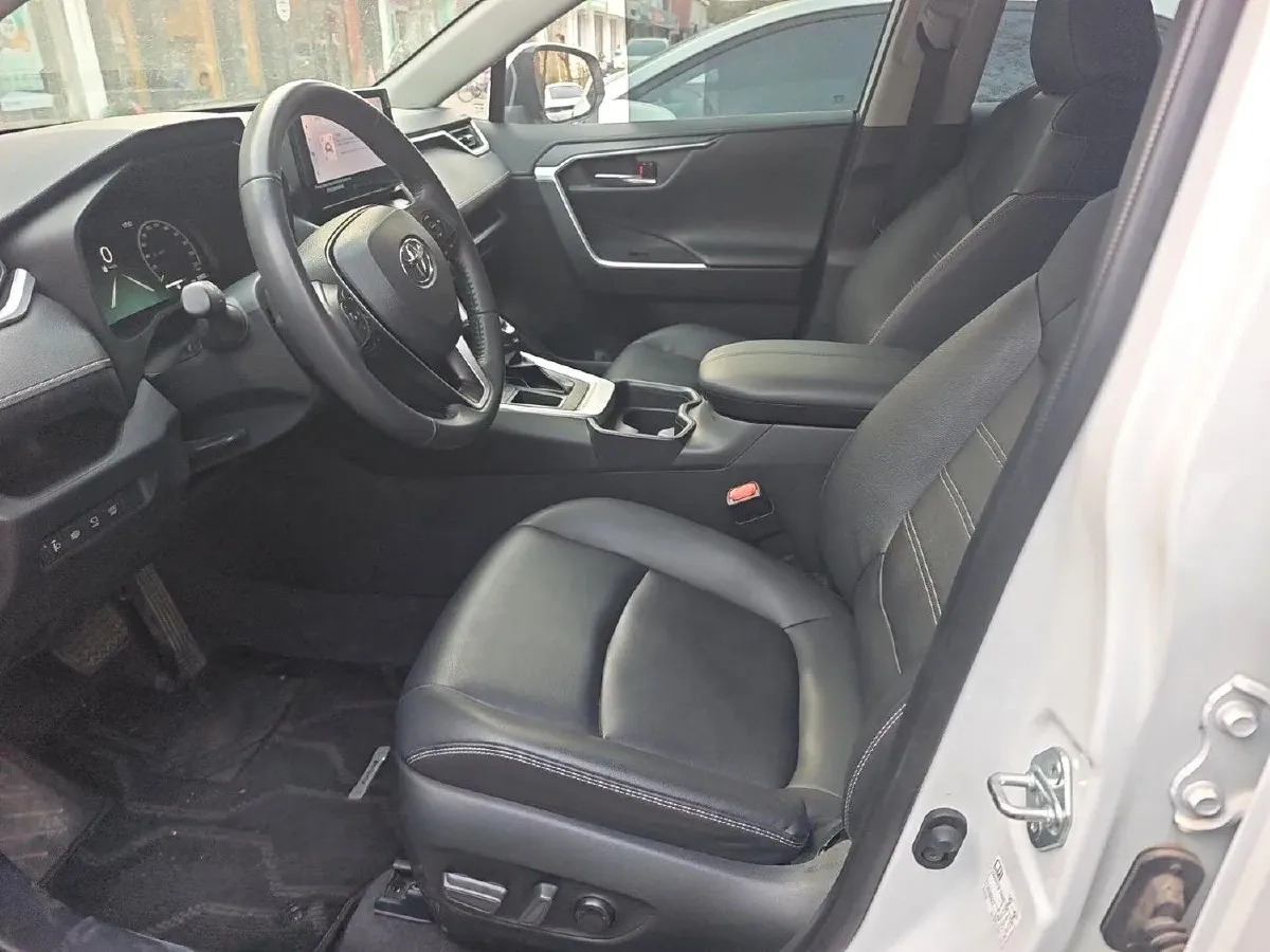 2023 Toyota RAV4 2.0L 171HP L4 CVT,autocango,china used car exporter,china ev exporter,chinese used car exporter,chinese used ev exporter