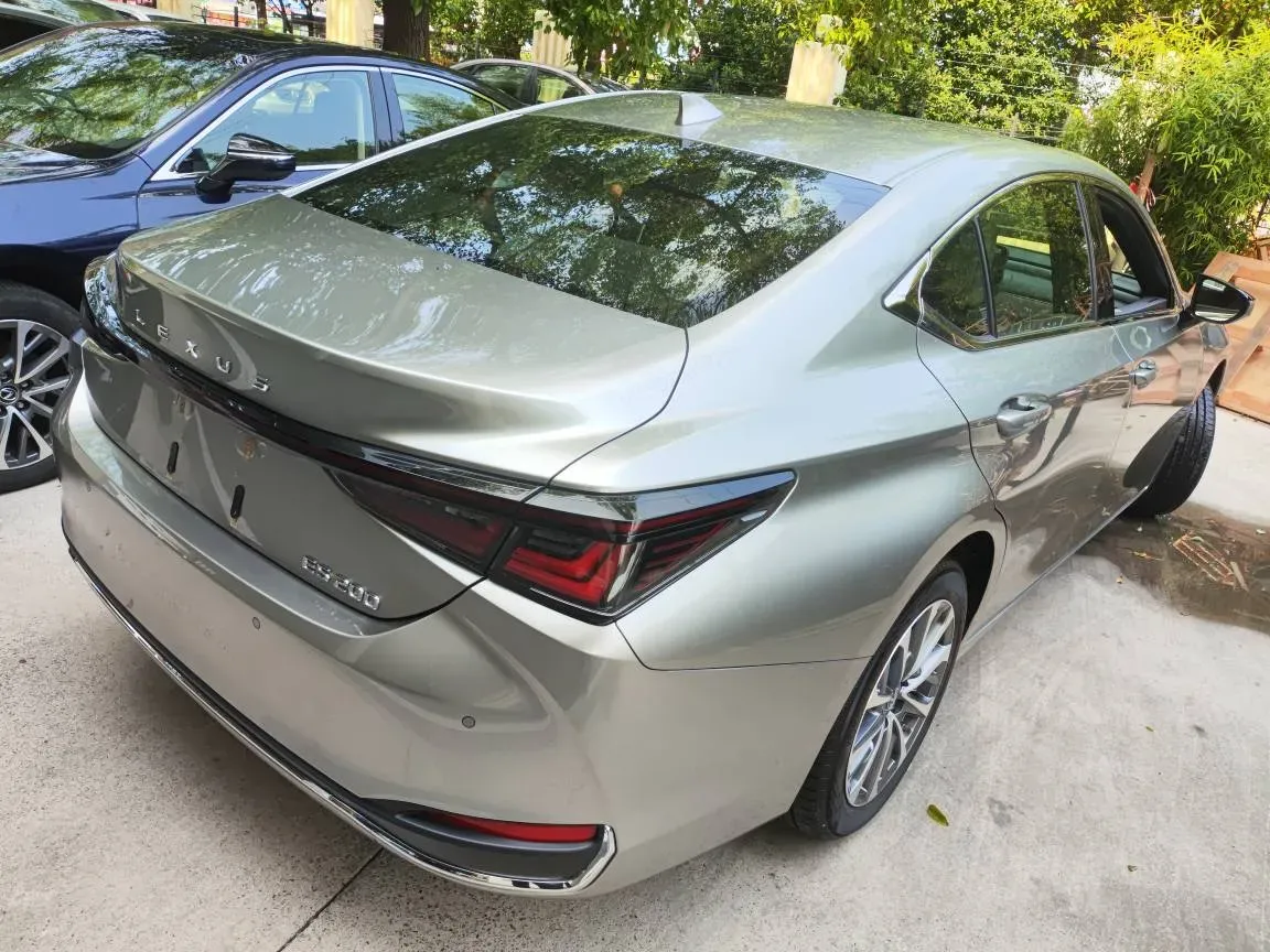 2025 Lexus ES 2.0L 173HP L4 CVT,autocango,china used car exporter,china ev exporter,chinese used car exporter,chinese used ev exporter