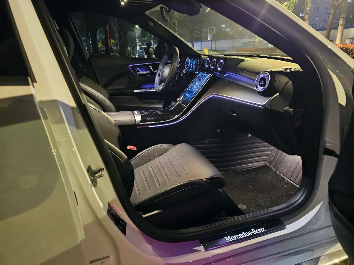 2024 Mercedes-Benz C Class 1.5T 204HP L4 9AT,autocango,china used car exporter,china ev exporter,chinese used car exporter,chinese used ev exporter