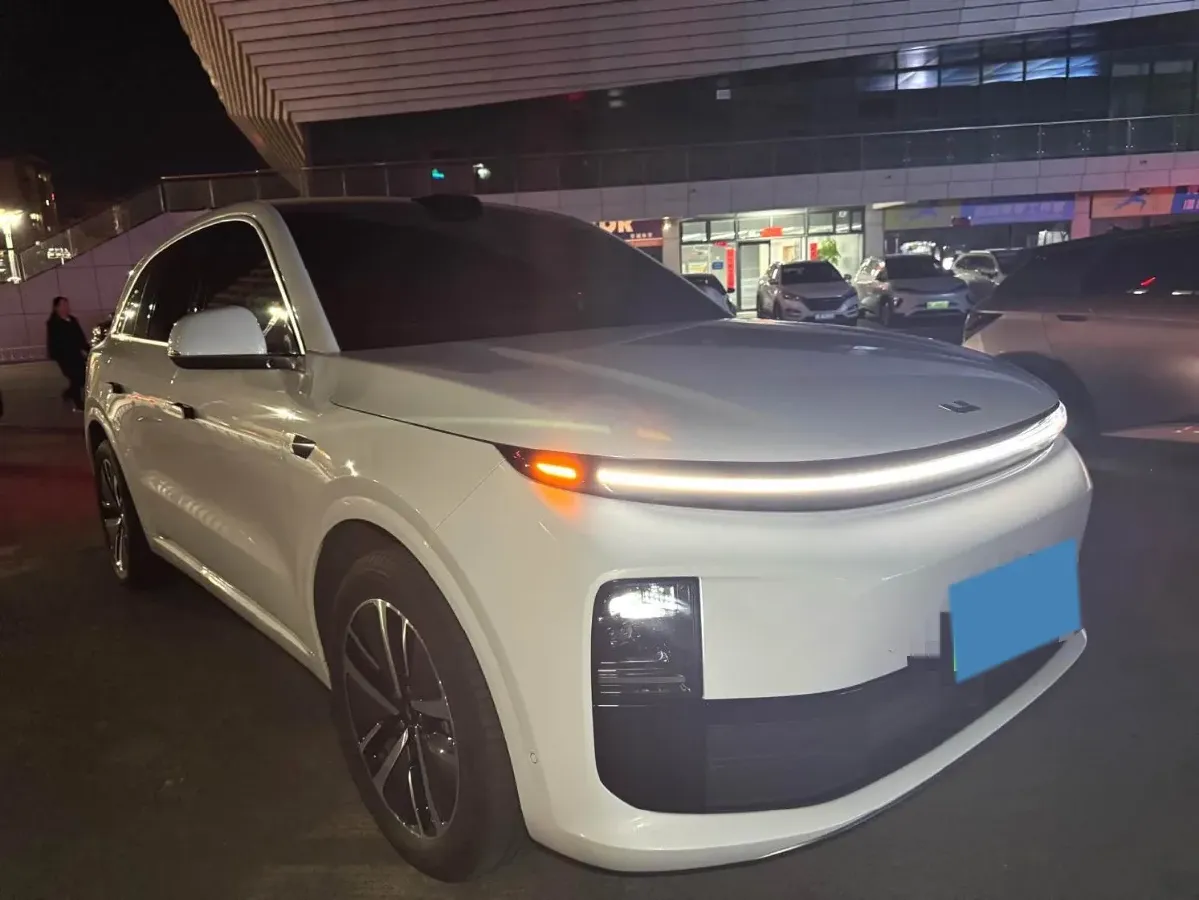 2024 Li L6 Range Extended 154HP L4 REEV 36.8KWH,autocango,china used car exporter,china ev exporter,chinese used car exporter,chinese used ev exporter