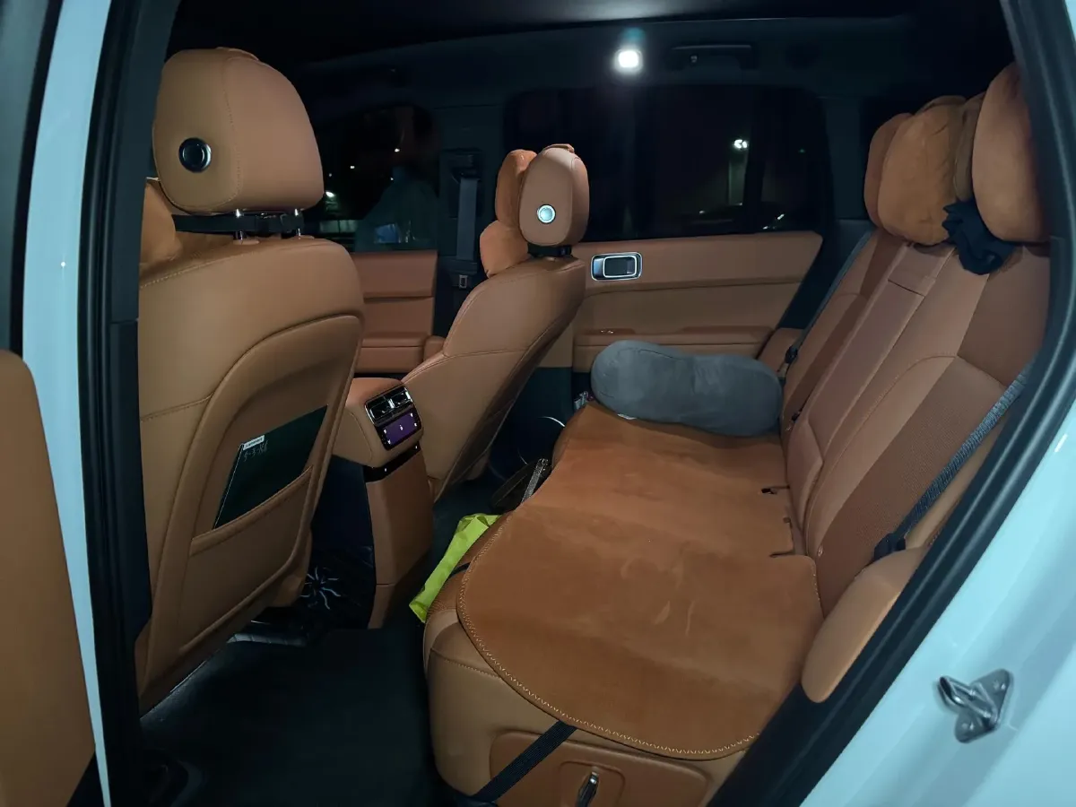 2024 Li L6 Range Extended 154HP L4 REEV 36.8KWH,autocango,china used car exporter,china ev exporter,chinese used car exporter,chinese used ev exporter