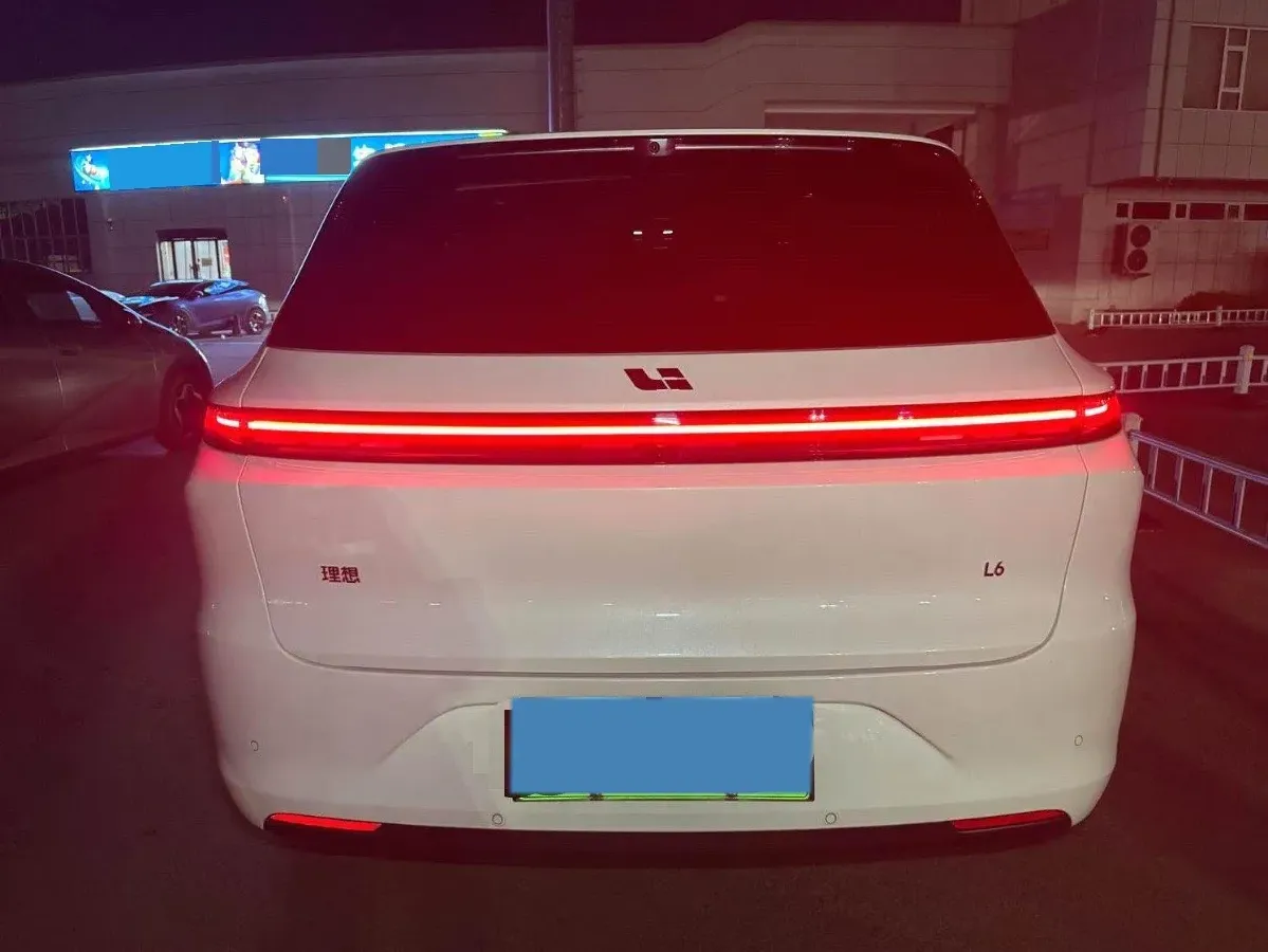 2024 Li L6 Range Extended 154HP L4 REEV 36.8KWH,autocango,china used car exporter,china ev exporter,chinese used car exporter,chinese used ev exporter