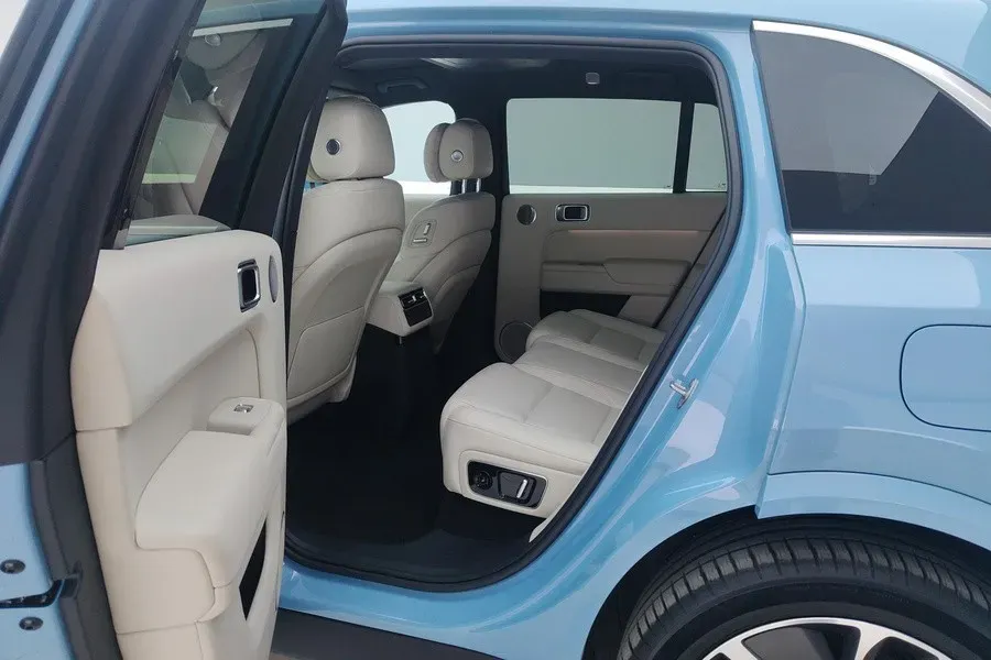 2024 Li L8 Range Extended 154HP REEV 52.3KWH,autocango,china used car exporter,china ev exporter,chinese used car exporter,chinese used ev exporter