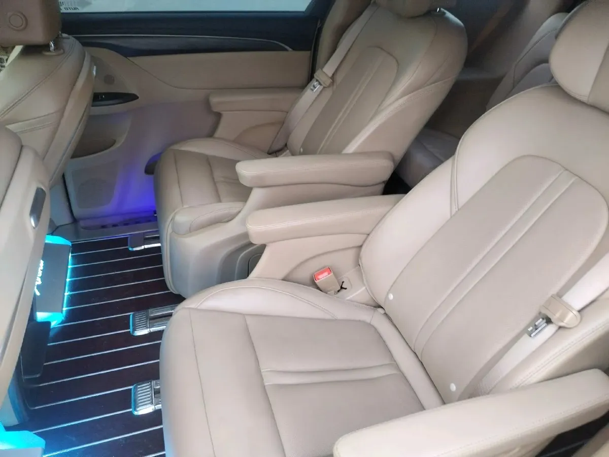 2021 Buick GL8 2.0T 237HP L4 9AT,autocango,china used car exporter,china ev exporter,chinese used car exporter,chinese used ev exporter