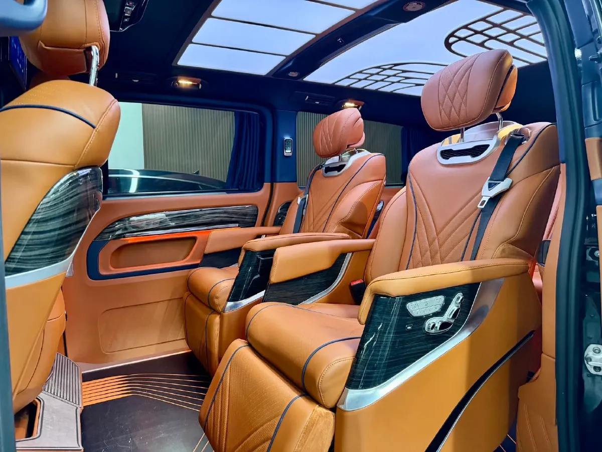 2023 Mercedes-Benz Vito 2.0T 211HP L4 9AT,autocango,china used car exporter,china ev exporter,chinese used car exporter,chinese used ev exporter