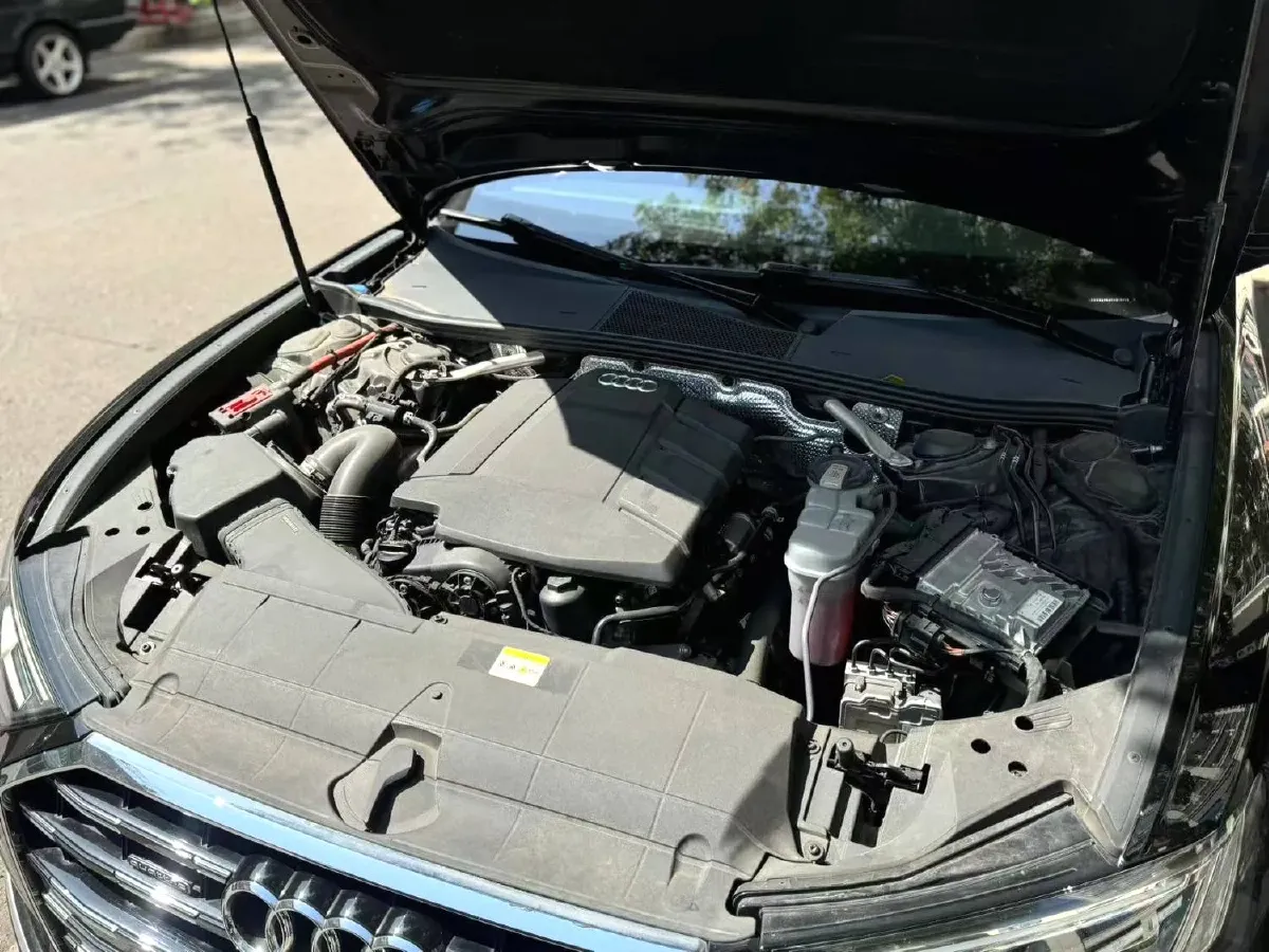 2023 Audi A6L 2.0T 245HP L4 7DCT,autocango,china used car exporter,china ev exporter,chinese used car exporter,chinese used ev exporter