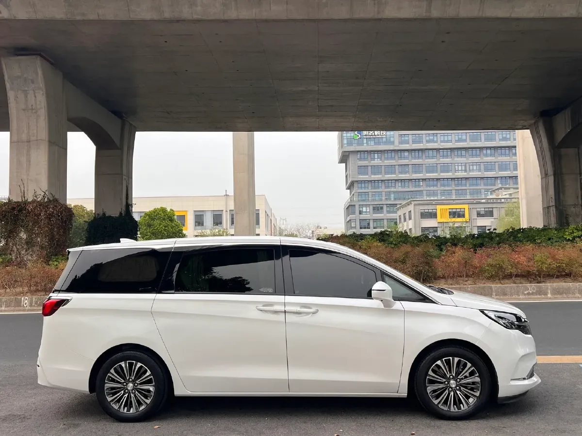 2021 Buick GL8 2.0T 237HP L4 9AT,autocango,china used car exporter,china ev exporter,chinese used car exporter,chinese used ev exporter