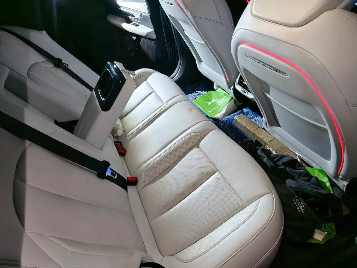 2023 Xpeng P7 BEV 86.2KWH,autocango,china used car exporter,china ev exporter,chinese used car exporter,chinese used ev exporter