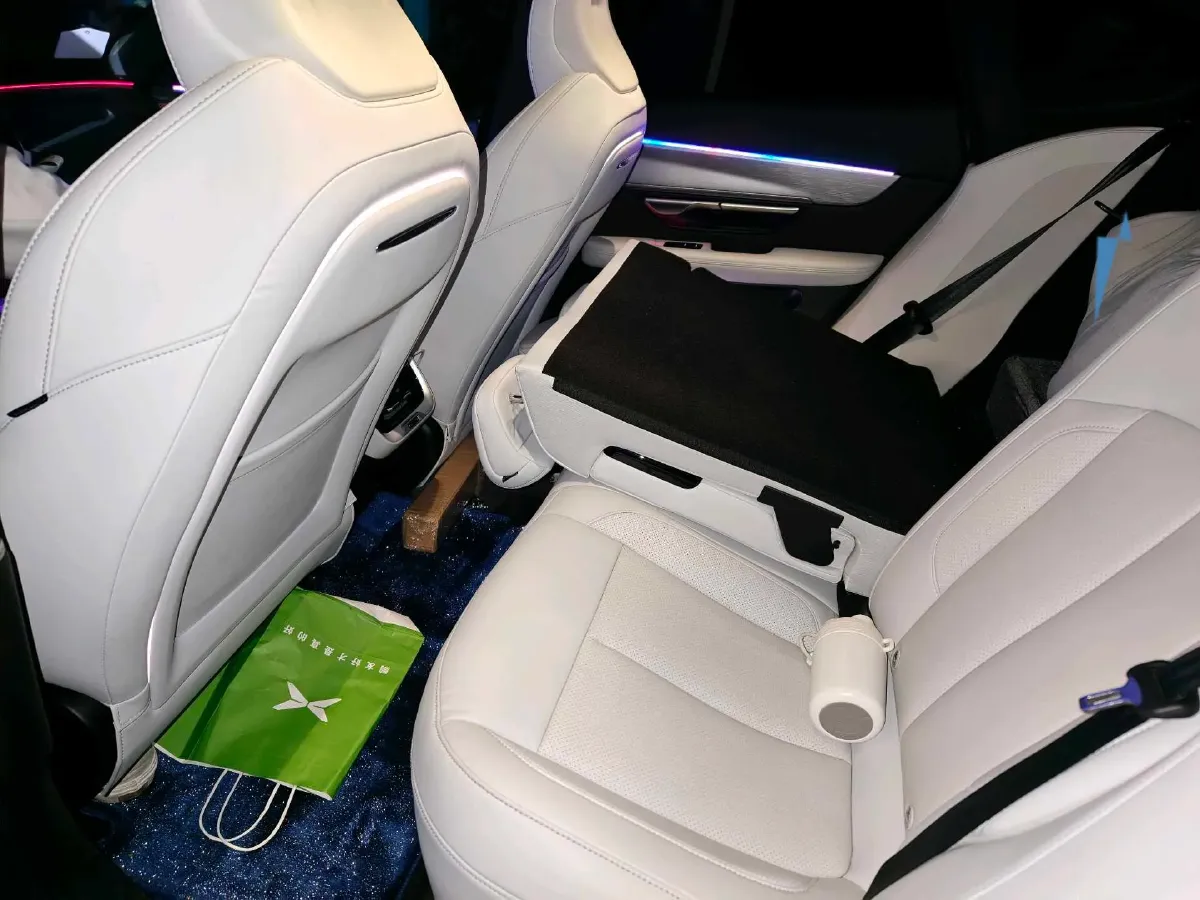 2023 Xpeng P7 BEV 86.2KWH,autocango,china used car exporter,china ev exporter,chinese used car exporter,chinese used ev exporter