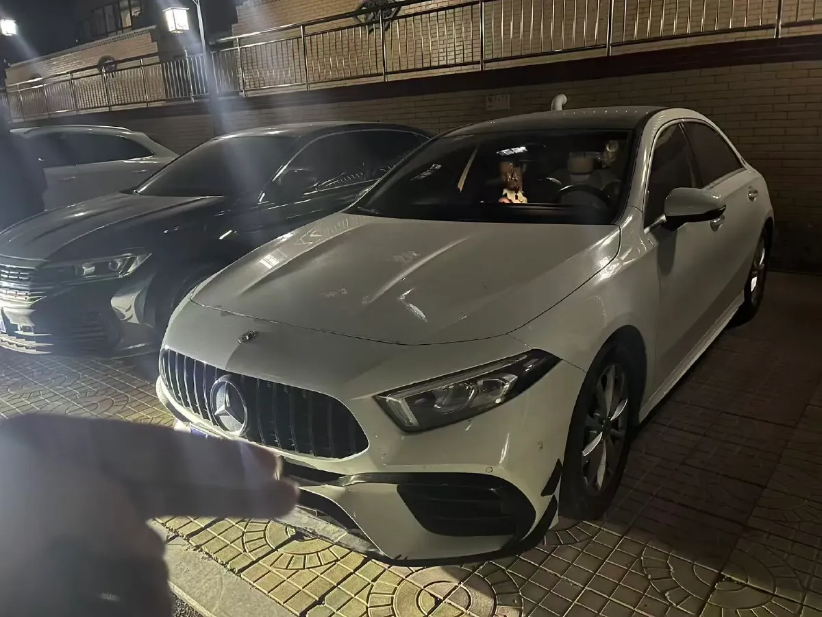 2021 Mercedes-Benz A Class 1.3T 163HP L4 7DCT,autocango,china used car exporter,china ev exporter,chinese used car exporter,chinese used ev exporter