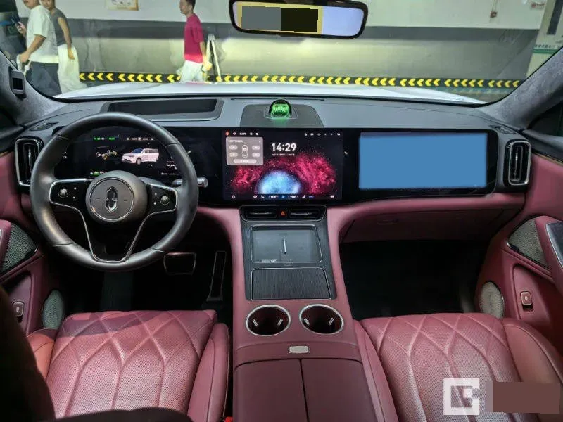 2025 AITO AITO M8 REEV 160HP REEV 53.4KWH,autocango,china used car exporter,china ev exporter,chinese used car exporter,chinese used ev exporter