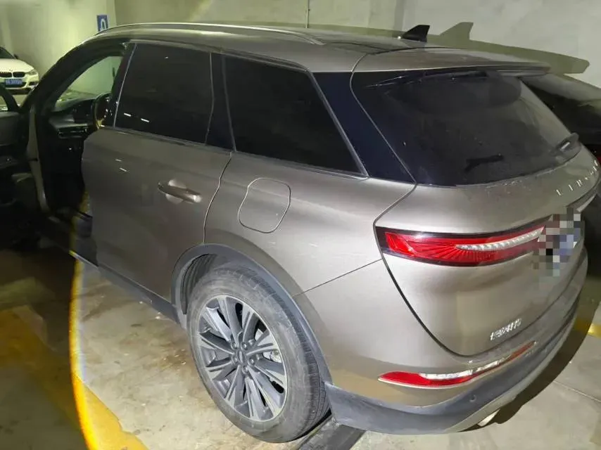 2021 Lincoln Corsair 2.0T 245HP L4 8AT,autocango,china used car exporter,china ev exporter,chinese used car exporter,chinese used ev exporter