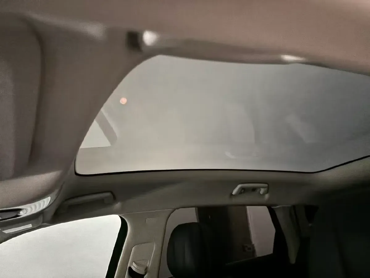 2021 Voyah FREE Range Extended 109HP REEV 33KWH,autocango,china used car exporter,china ev exporter,chinese used car exporter,chinese used ev exporter