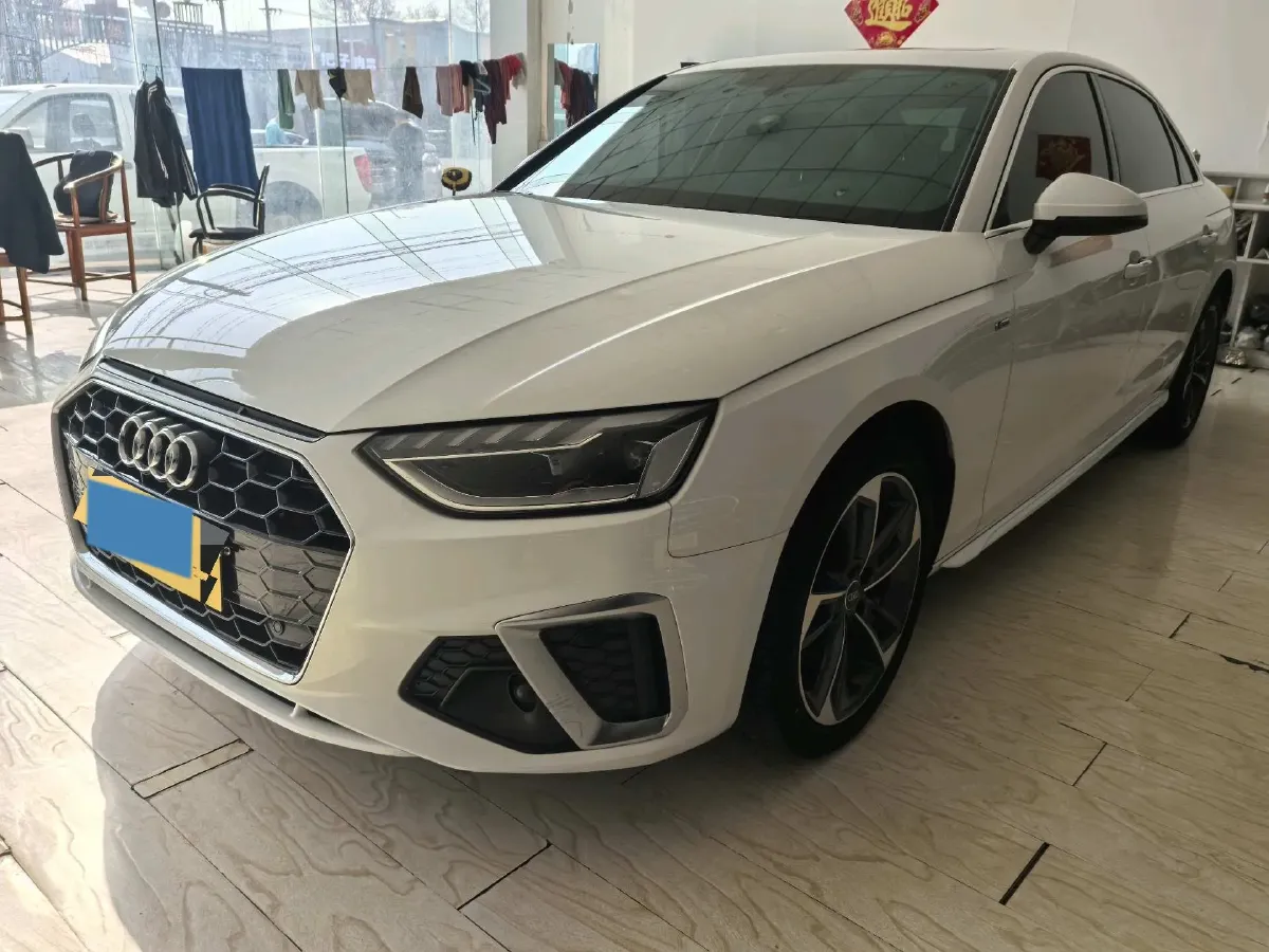 2022 Audi A4L 2.0T 190HP L4 7DCT,autocango,china used car exporter,china ev exporter,chinese used car exporter,chinese used ev exporter