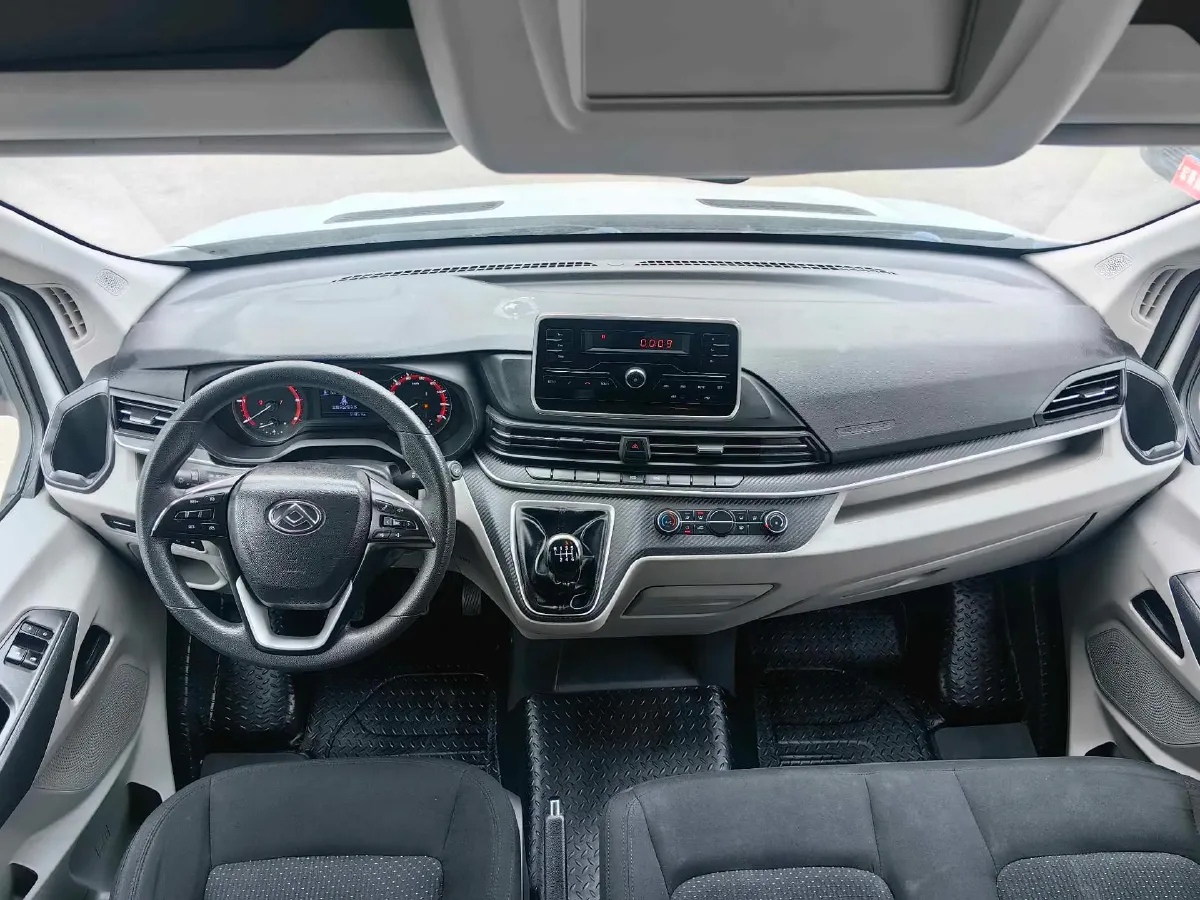 2020 MAXUS XinTu V90 2.0T 148HP L4 6MT,autocango,china used car exporter,china ev exporter,chinese used car exporter,chinese used ev exporter