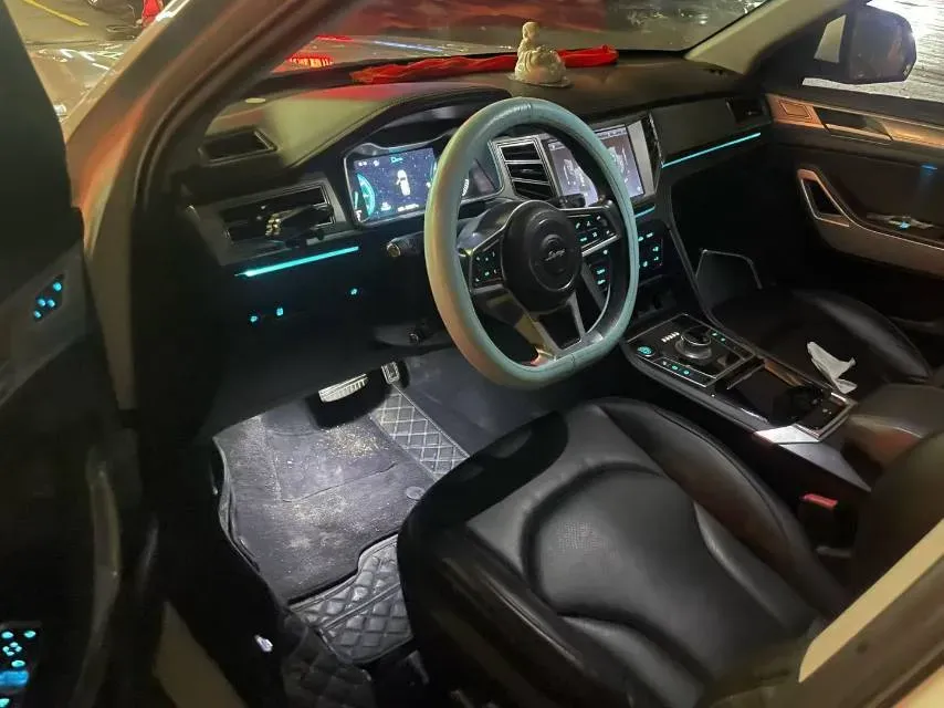 2017 Zotye Damy X7 2.0T 190HP L4 6DCT,autocango,china used car exporter,china ev exporter,chinese used car exporter,chinese used ev exporter