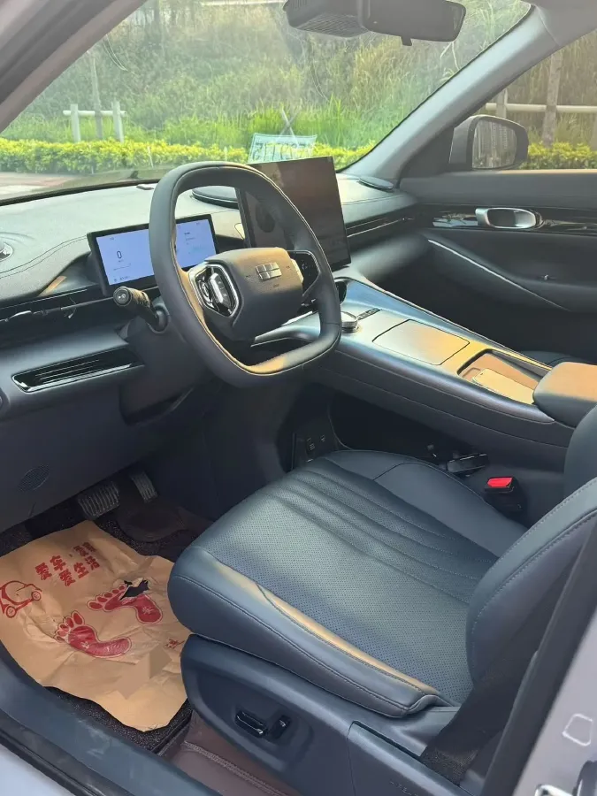 2024 YuanChen Super Van BEV 51KWH,autocango,china used car exporter,china ev exporter,chinese used car exporter,chinese used ev exporter