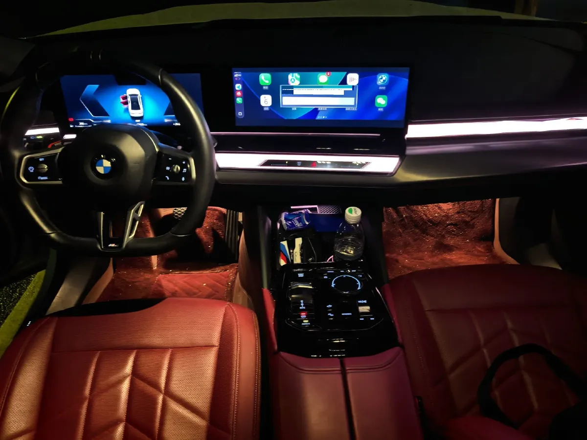 2025 BMW 5 Series 2.0T 258HP L4 8AT,autocango,china used car exporter,china ev exporter,chinese used car exporter,chinese used ev exporter