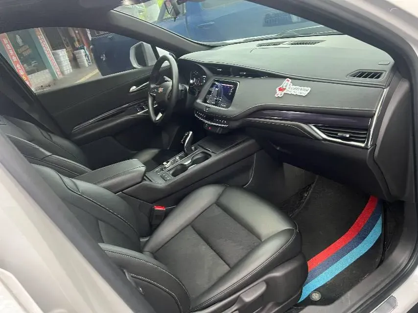 2021 Cadillac XT4 2.0T 237HP L4 9AT,autocango,china used car exporter,china ev exporter,chinese used car exporter,chinese used ev exporter