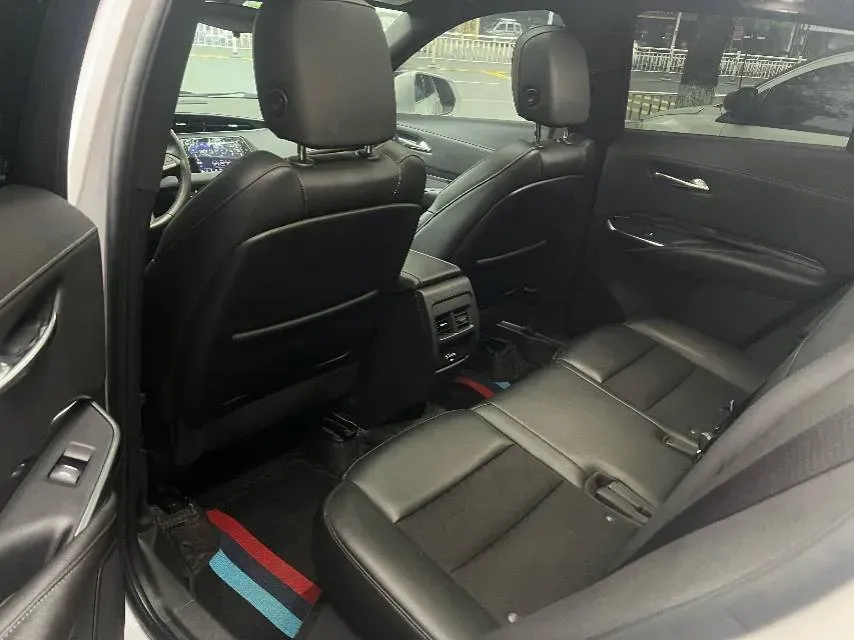 2021 Cadillac XT4 2.0T 237HP L4 9AT,autocango,china used car exporter,china ev exporter,chinese used car exporter,chinese used ev exporter