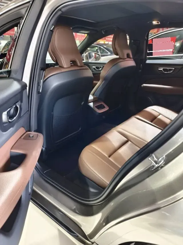 2021 Volvo S60 2.0T 190HP L4 8AT,autocango,china used car exporter,china ev exporter,chinese used car exporter,chinese used ev exporter