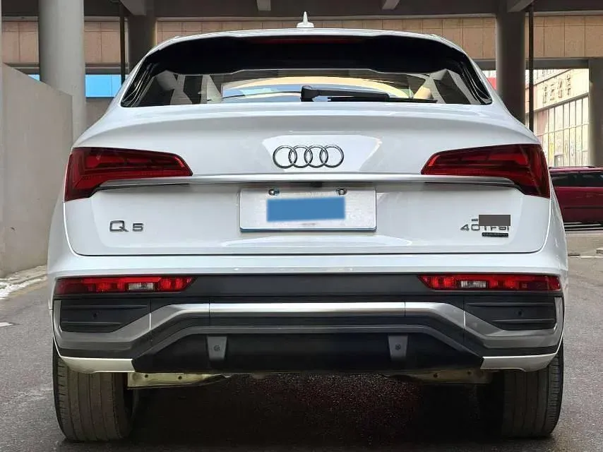 2021 Audi Q5L Sportback 2.0T 190HP L4 7DCT,autocango,china used car exporter,china ev exporter,chinese used car exporter,chinese used ev exporter
