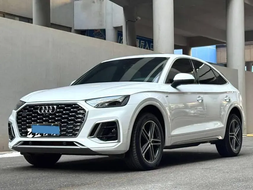 2021 Audi Q5L Sportback 2.0T 190HP L4 7DCT,autocango,china used car exporter,china ev exporter,chinese used car exporter,chinese used ev exporter