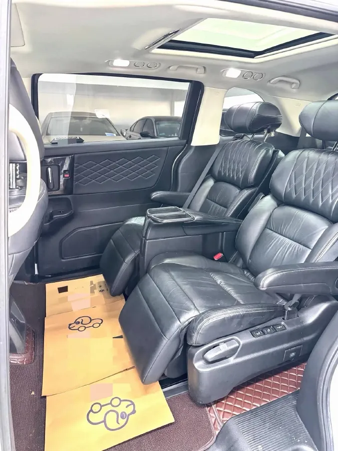 2022 Audi Q5L 2.0T 190HP L4 7DCT,autocango,china used car exporter,china ev exporter,chinese used car exporter,chinese used ev exporter