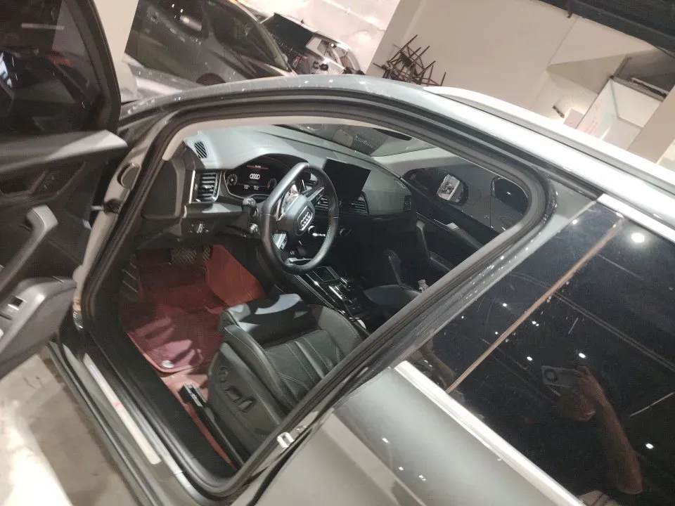 2022 Audi Q5L 2.0T 190HP L4 7DCT,autocango,china used car exporter,china ev exporter,chinese used car exporter,chinese used ev exporter