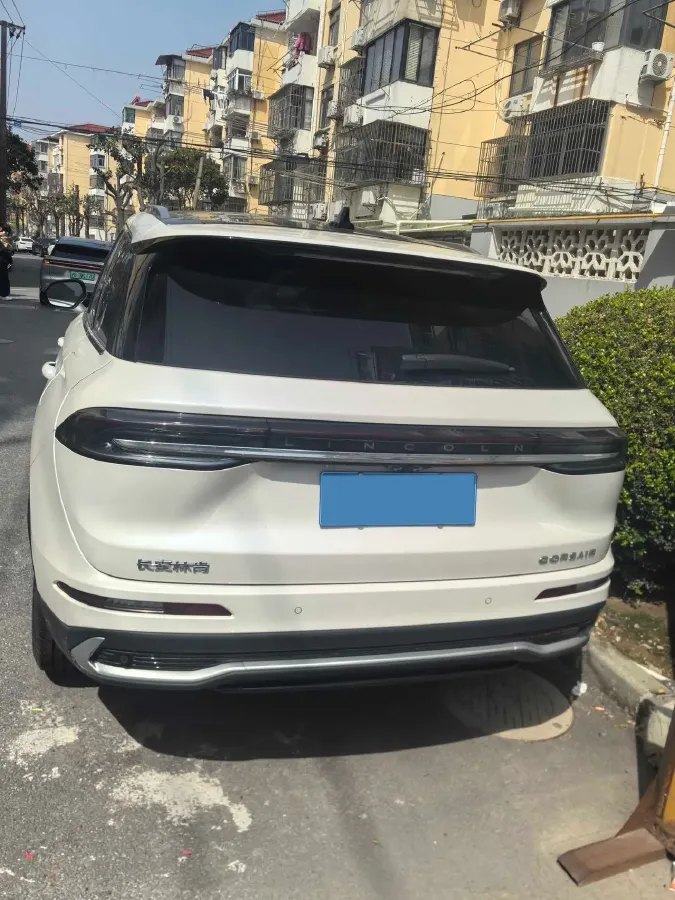 2023 Lincoln Corsair 2.0T 261HP L4 8AT,autocango,china used car exporter,china ev exporter,chinese used car exporter,chinese used ev exporter