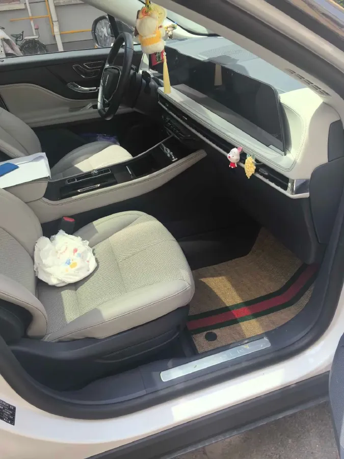 2023 Lincoln Corsair 2.0T 261HP L4 8AT,autocango,china used car exporter,china ev exporter,chinese used car exporter,chinese used ev exporter