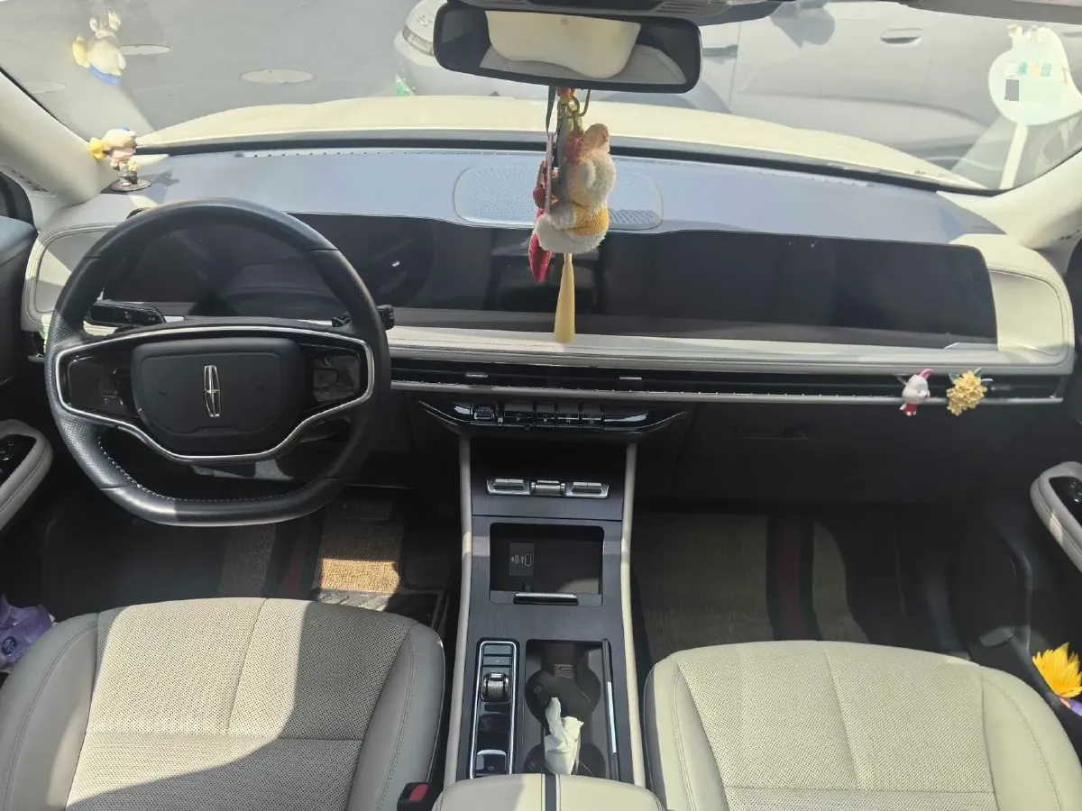 2023 Lincoln Corsair 2.0T 261HP L4 8AT,autocango,china used car exporter,china ev exporter,chinese used car exporter,chinese used ev exporter