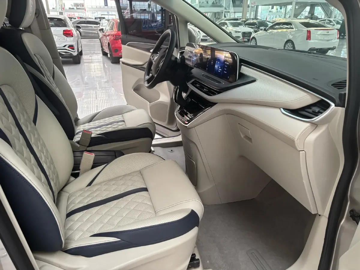 2023 Buick GL8 2.0T 237HP L4 9AT,autocango,china used car exporter,china ev exporter,chinese used car exporter,chinese used ev exporter