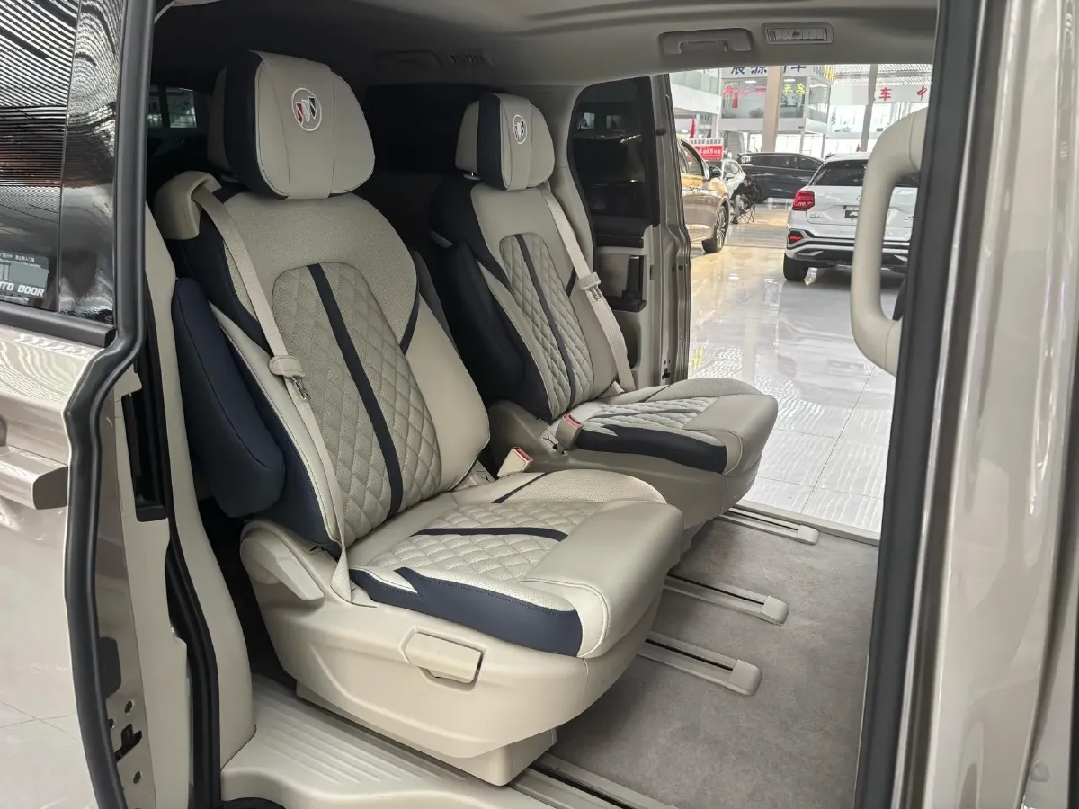 2023 Buick GL8 2.0T 237HP L4 9AT,autocango,china used car exporter,china ev exporter,chinese used car exporter,chinese used ev exporter