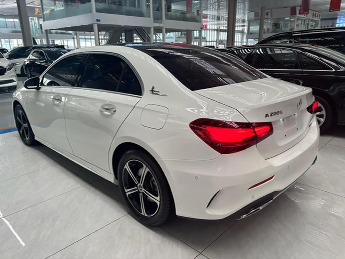 2024 Mercedes-Benz A Class 1.3T 163HP L4 7DCT,autocango,china used car exporter,china ev exporter,chinese used car exporter,chinese used ev exporter