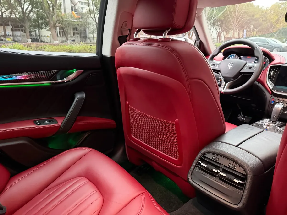 2022 Audi Q7 2.0T 245HP L4 8AT,autocango,china used car exporter,china ev exporter,chinese used car exporter,chinese used ev exporter