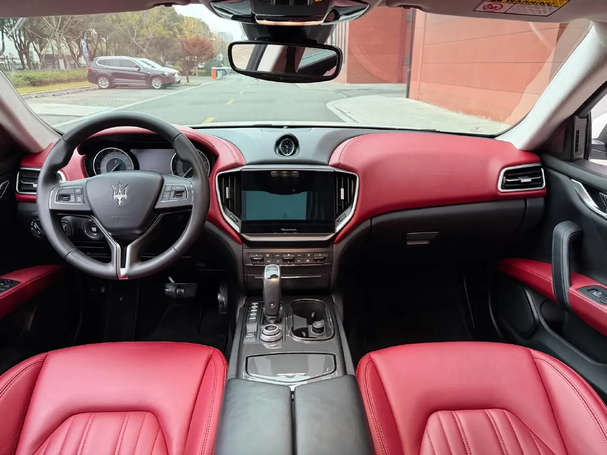 2022 Audi Q7 2.0T 245HP L4 8AT,autocango,china used car exporter,china ev exporter,chinese used car exporter,chinese used ev exporter