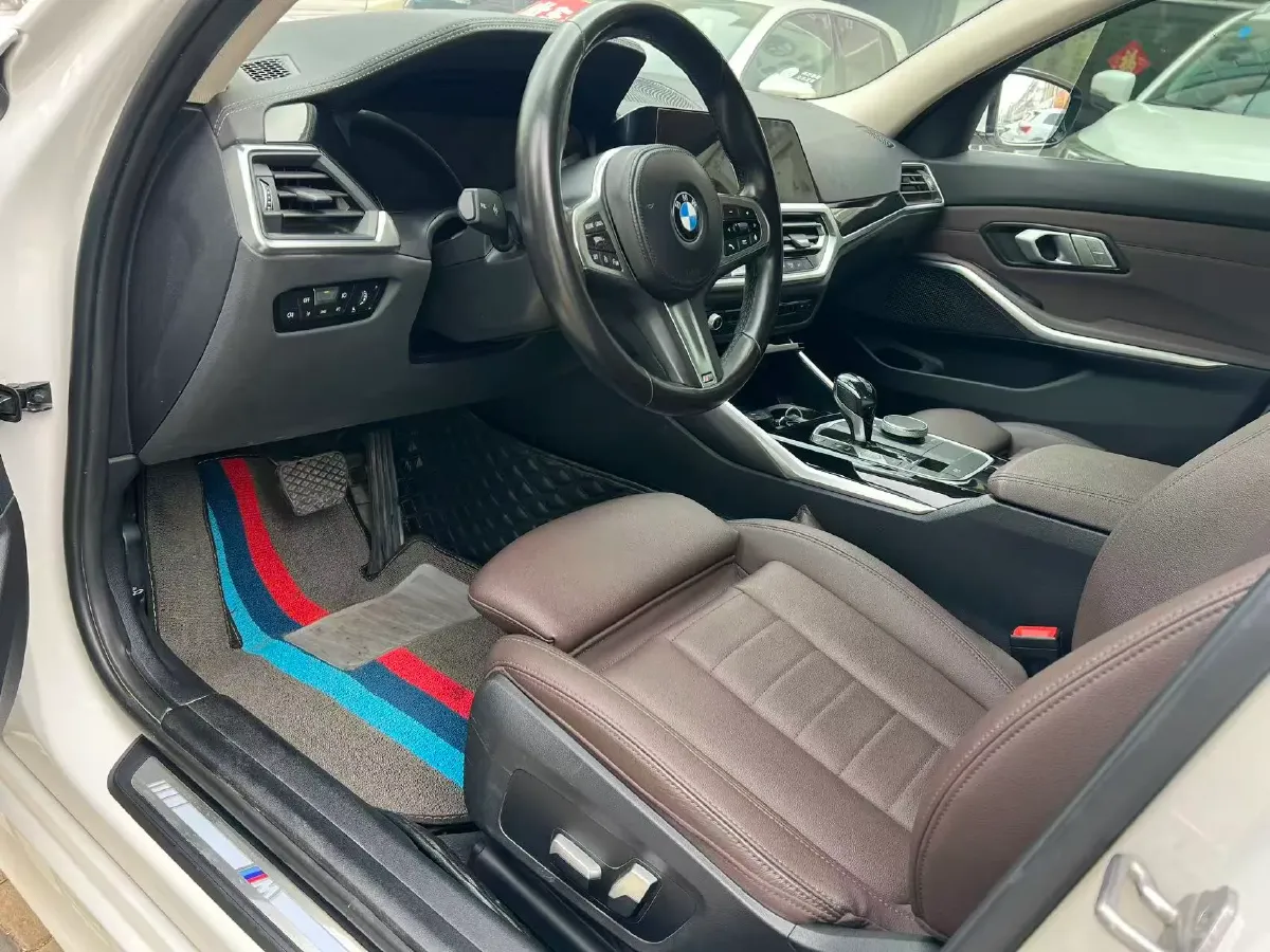 2021 BMW 3 Series 2.0T 156HP L4 8AT,autocango,china used car exporter,china ev exporter,chinese used car exporter,chinese used ev exporter