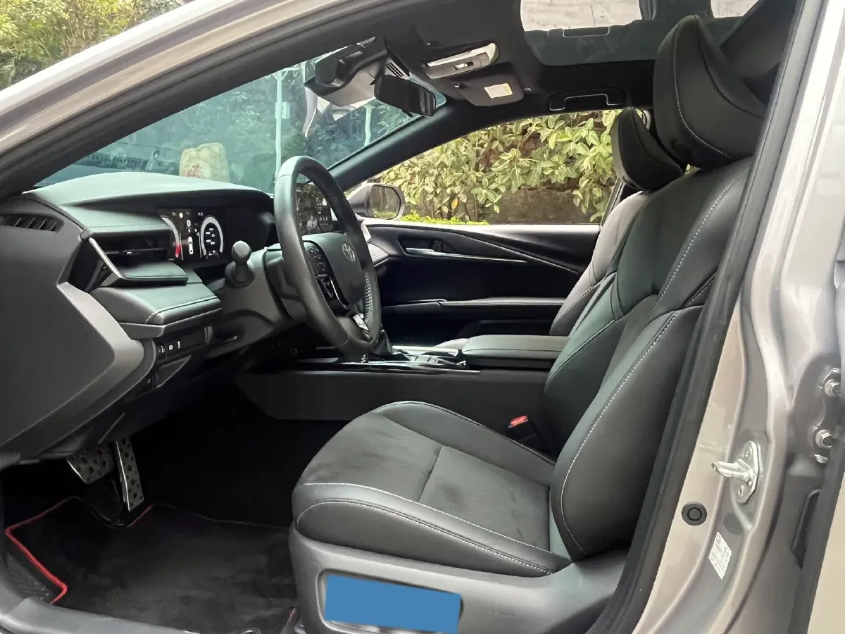 2024 Toyota Camry 2.0L 152HP L4 E-CVT Hybrid,autocango,china used car exporter,china ev exporter,chinese used car exporter,chinese used ev exporter