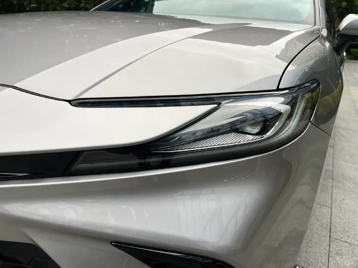 2024 Toyota Camry 2.0L 152HP L4 E-CVT Hybrid,autocango,china used car exporter,china ev exporter,chinese used car exporter,chinese used ev exporter