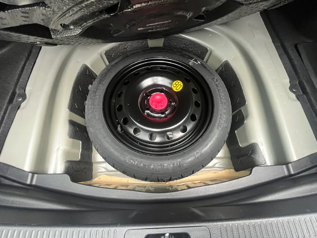 2024 Toyota Camry 2.0L 152HP L4 E-CVT Hybrid,autocango,china used car exporter,china ev exporter,chinese used car exporter,chinese used ev exporter