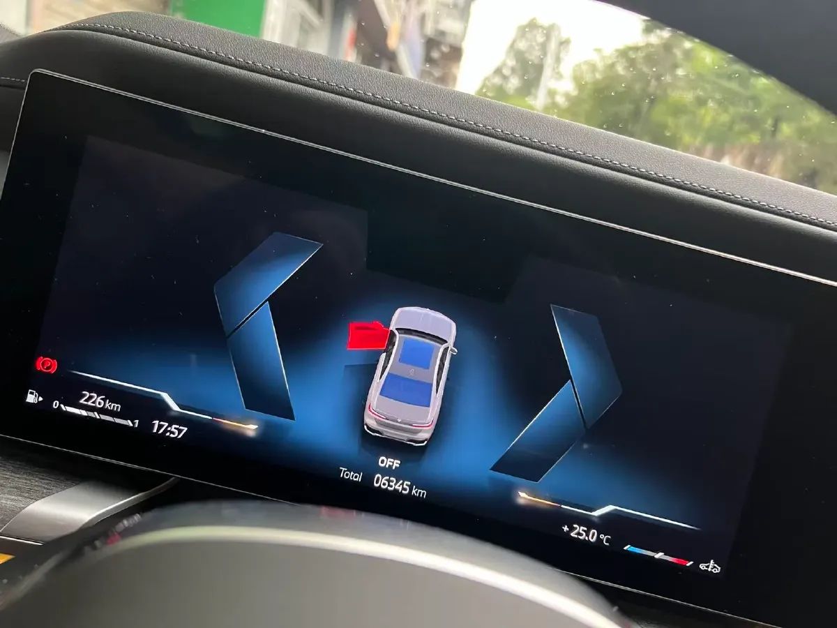 2023 BMW 7 Series 3.0T 381HP L6 8AT,autocango,china used car exporter,china ev exporter,chinese used car exporter,chinese used ev exporter