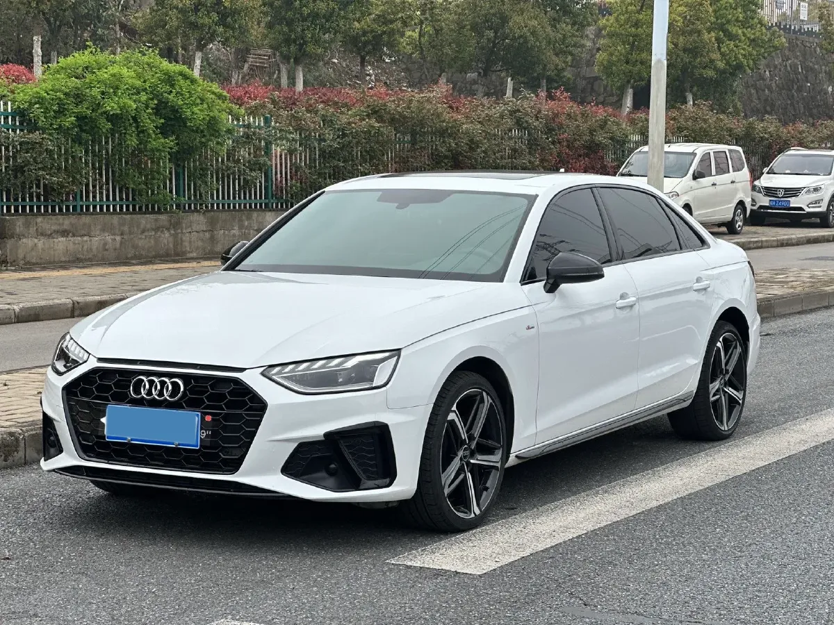 2024 Audi A4L 2.0T 190HP L4 7DCT,autocango,china used car exporter,china ev exporter,chinese used car exporter,chinese used ev exporter