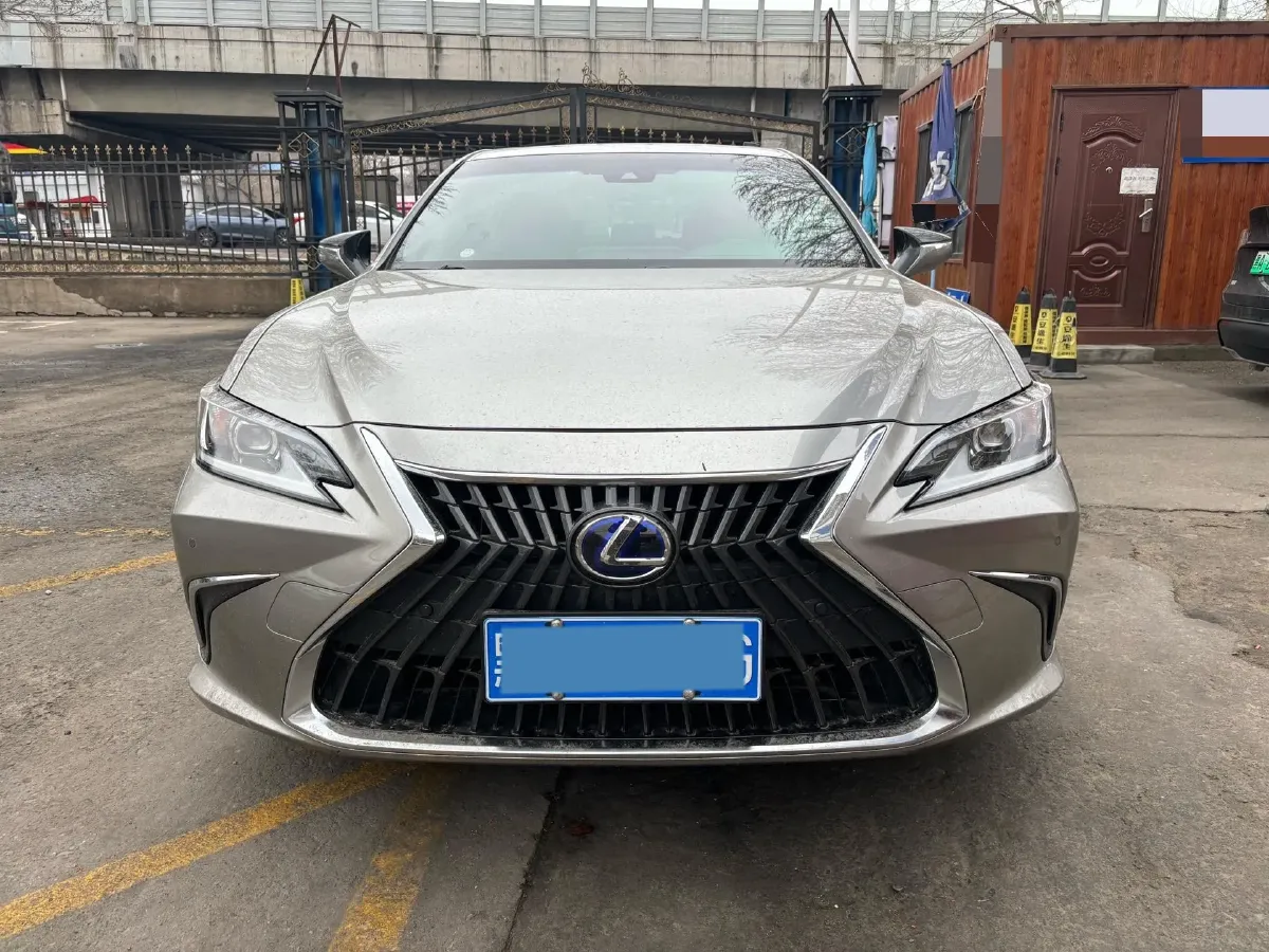 2021 Lexus ES 2.5L 178HP L4 E-CVT Hybrid,autocango,china used car exporter,china ev exporter,chinese used car exporter,chinese used ev exporter