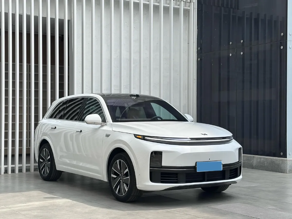 2025 Li L7 Range Extended 154HP REEV,autocango,china used car exporter,china ev exporter,chinese used car exporter,chinese used ev exporter