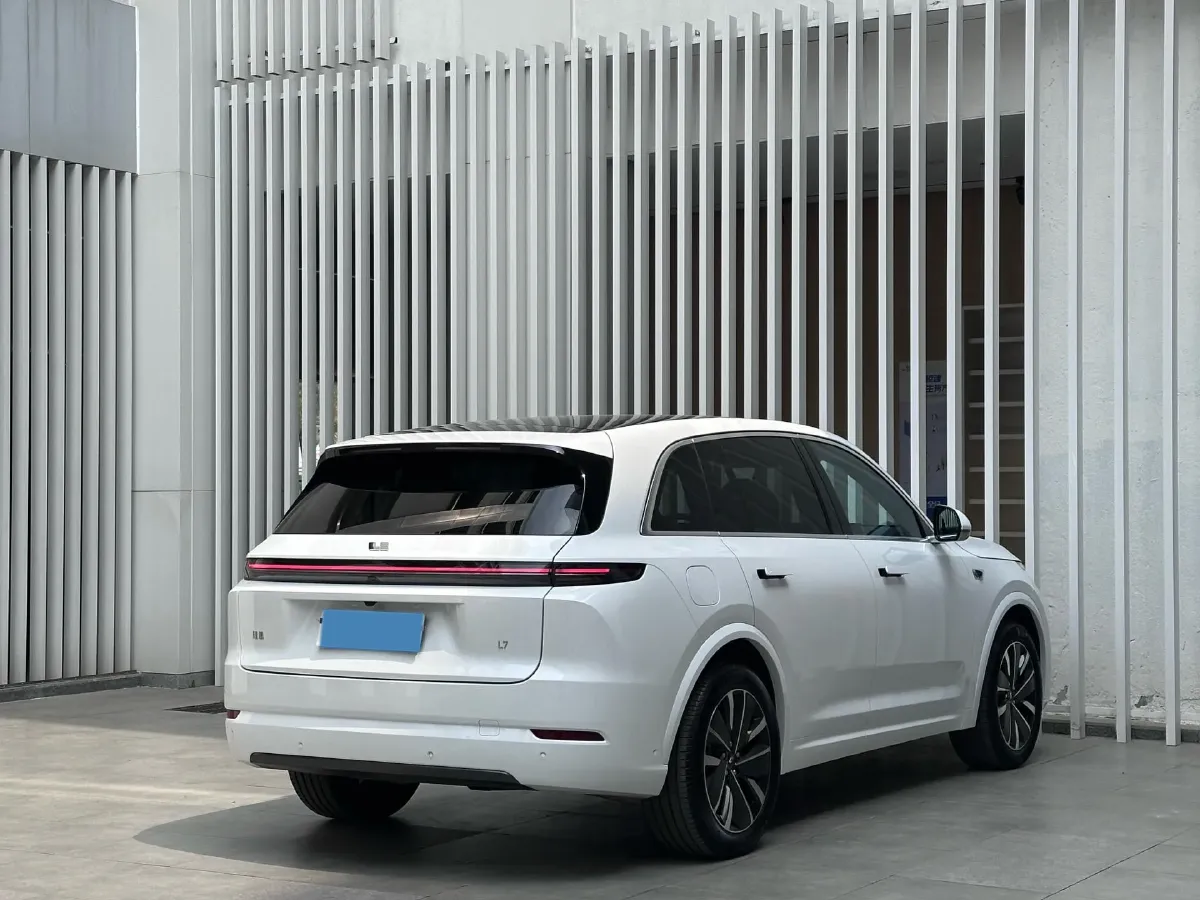 2025 Li L7 Range Extended 154HP REEV,autocango,china used car exporter,china ev exporter,chinese used car exporter,chinese used ev exporter