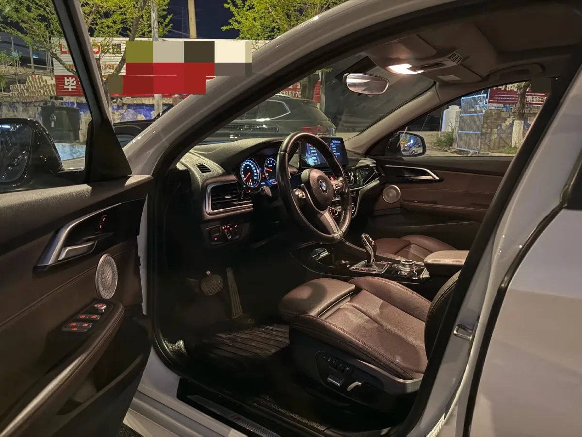 2022 BMW 1 Series 1.5T 140HP L3 7DCT,autocango,china used car exporter,china ev exporter,chinese used car exporter,chinese used ev exporter